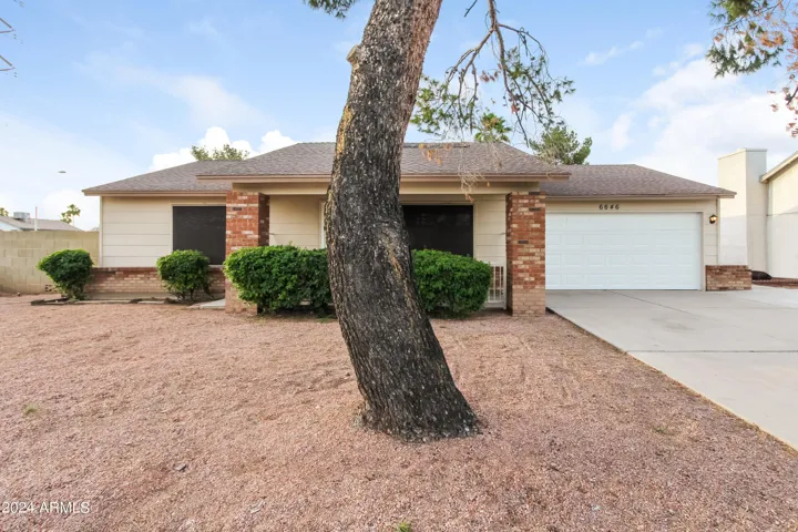 6646 W SUNNYSIDE  Drive, Glendale, AZ 85304