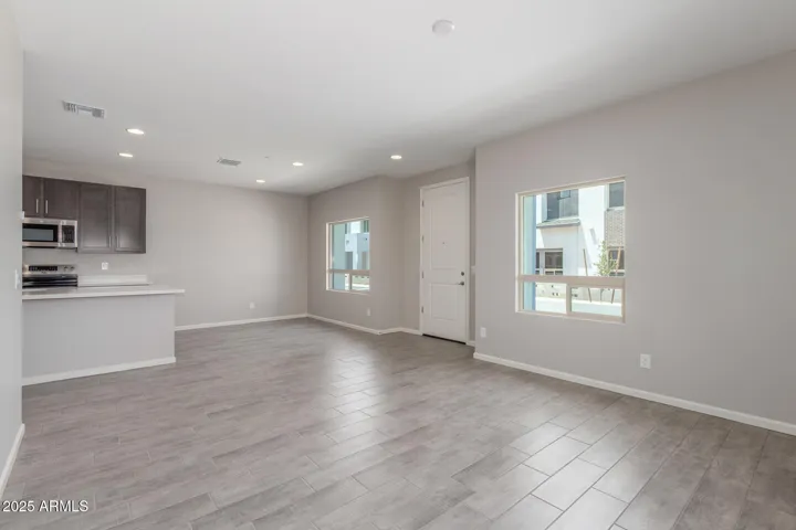 Dining/Entryway