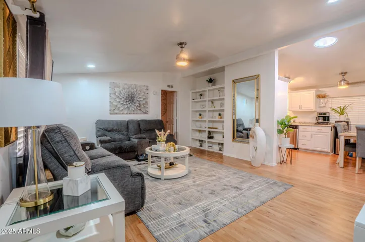 8401 N 67TH  Avenue, Glendale, AZ 85302
