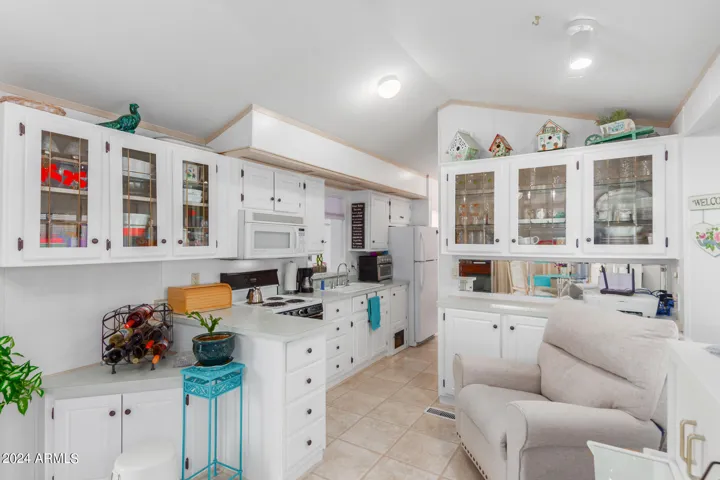 101  Kaolin  Drive, Apache Junction, AZ 85119
