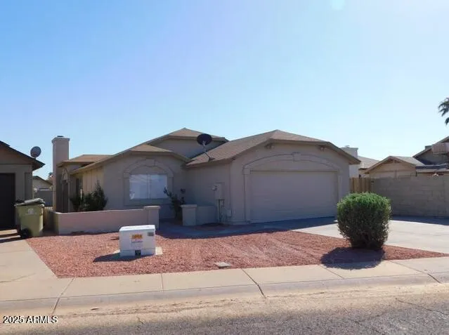 6915 W GARDENIA  Avenue, Glendale, AZ 85303