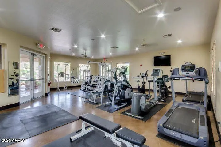 Cachet gym included