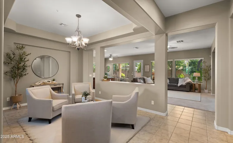 4055 E CLUBVIEW  Drive, Gilbert, AZ 85298