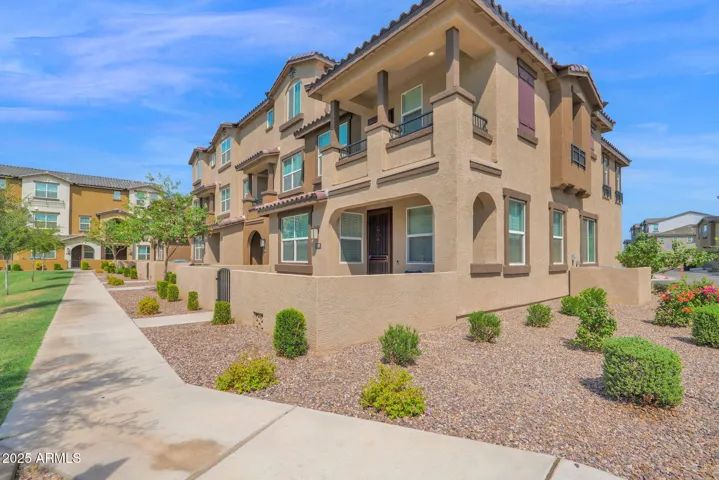 1255 N ARIZONA  Avenue, Chandler, AZ 85225
