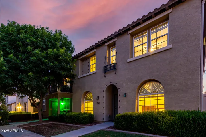 955 S Henry  Lane, Gilbert, AZ 85296