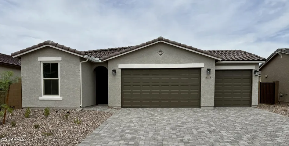 18218 W ELIZABETH  Avenue, Goodyear, AZ 85338