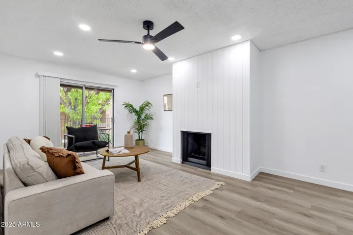 5525 E THOMAS  Road, Phoenix, AZ 85018