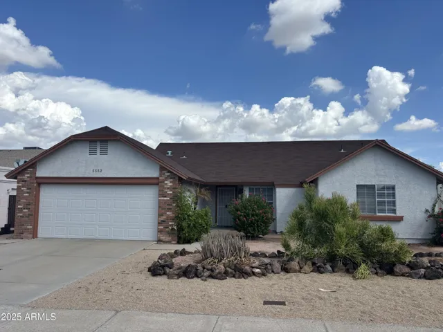 5552 W SHANGRI LA  Road, Glendale, AZ 85304