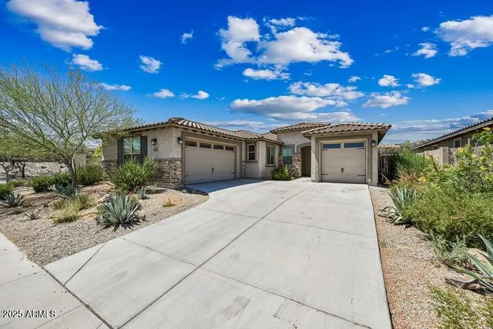 18330 W RAVEN  Road, Goodyear, AZ 85338