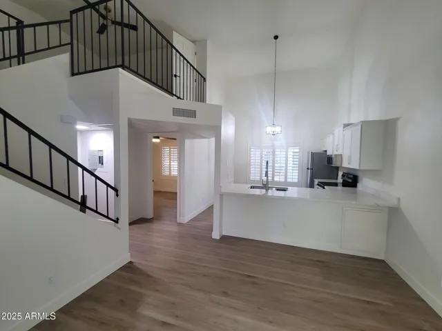 19601 N 7TH  Street, Phoenix, AZ 85024