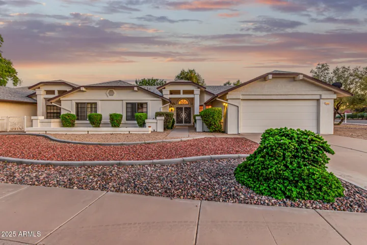 19403 N TRAIL RIDGE  Drive, Sun City West, AZ 85375