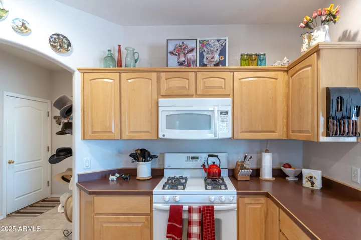 For an immersive 3D virtual tour of this home, simply visit: https://my.matterport.com/show/?m=o3hXoENnzWN&brand=0