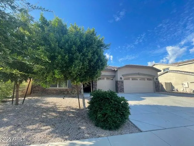 7601 W BERRIDGE  Lane, Glendale, AZ 85303
