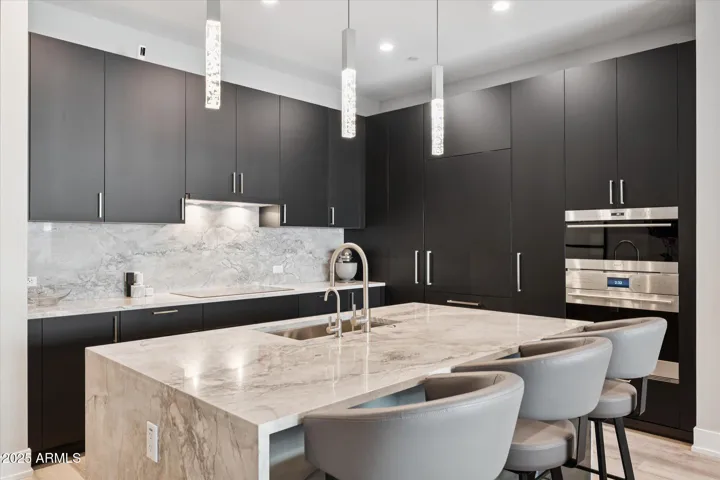 Gourmet kitchen with Italian cabinetry and Sub-zero/Wolf/Bosch appliance package