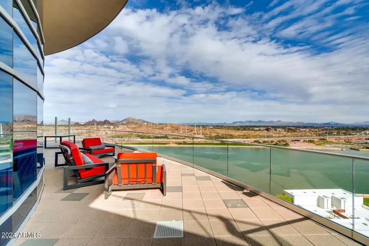 Main Entertaining Balcony