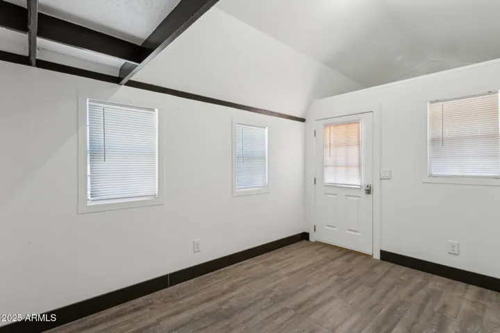 Detached mancave / hobby room