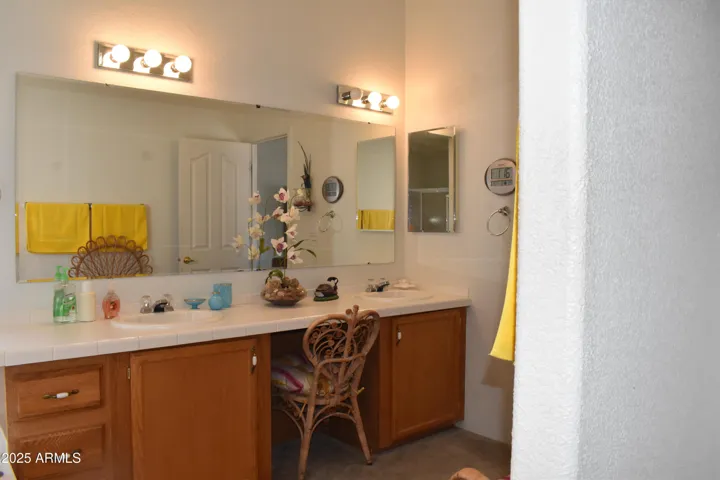 Primary Bath, dual sinks
