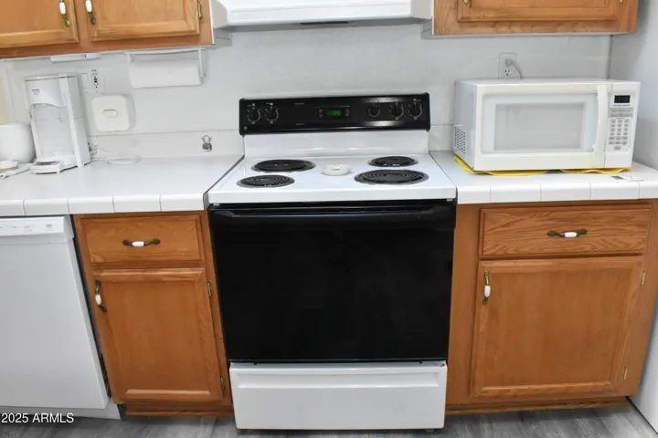 Kitchen Stove, electric