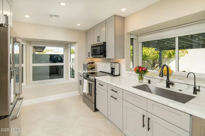 Gorgeous upgrades - counters, cabinets, appliances and more!