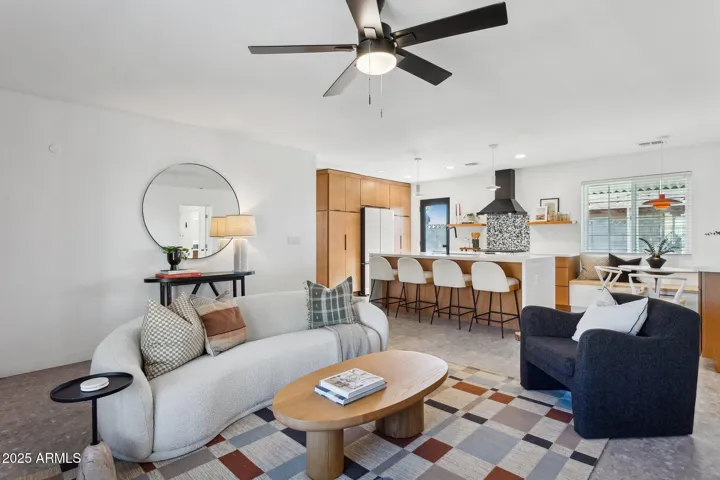1246 E VISTA  Avenue, Phoenix, AZ 85020