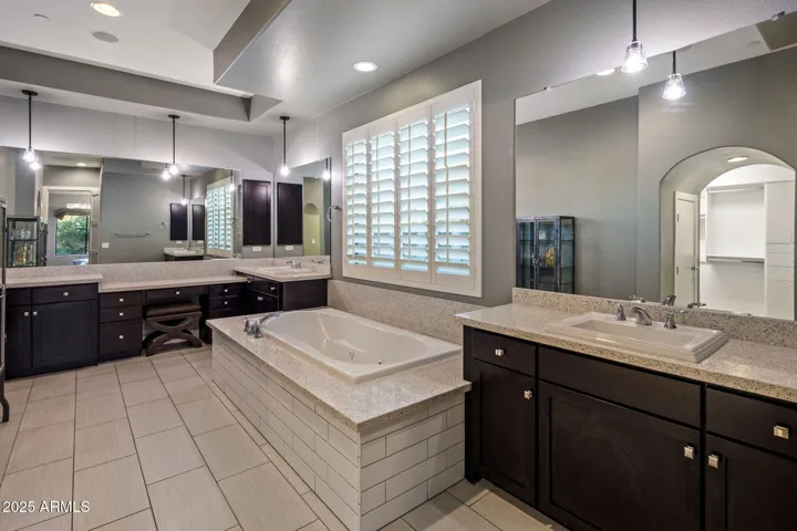 Primary bath