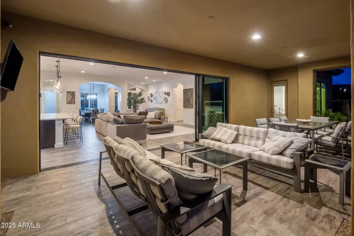 Seamless indoor / outdoor living