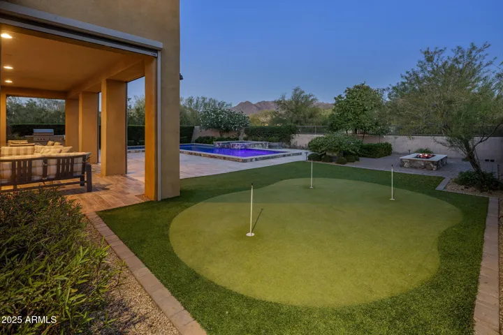 Putting green