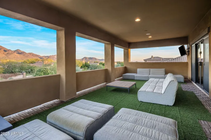 2nd floor covered balcony