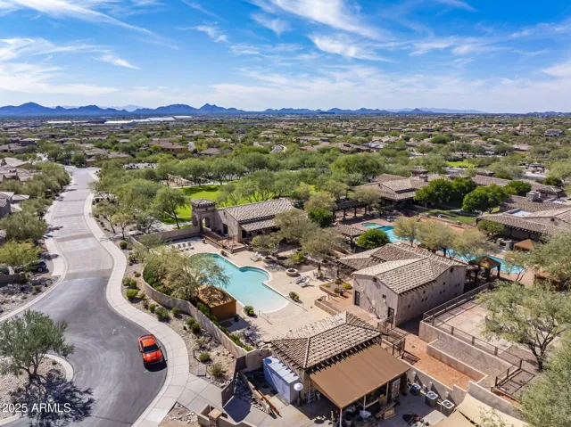Windgate Ranch has a 10,000 sq ft clubhouse, gym, 3 pools and spas, sports courts, playgrounds, walking trails, and 6 acres of green space!