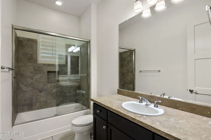 Shared full bath between Bedroom #2 and Bedroom #3