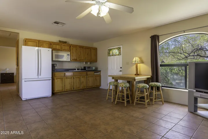 Guest House Kitchenette