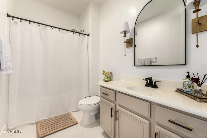 2nd floor master bath