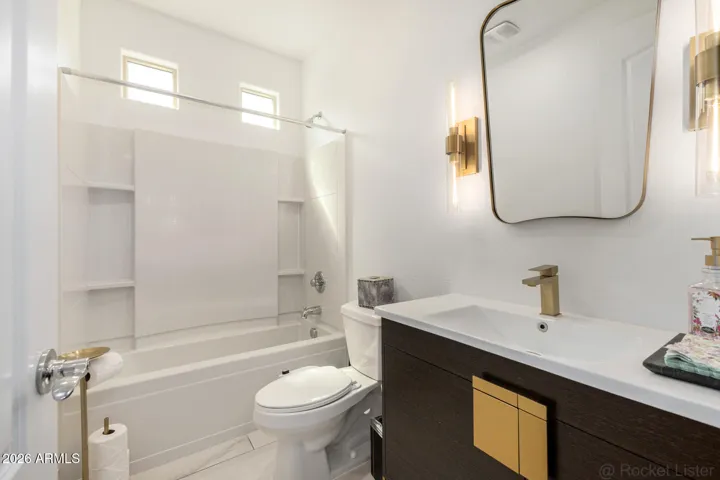1st floor guest bathroom