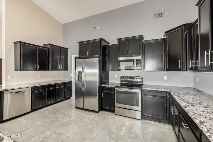 Kitchen - Granite Counters