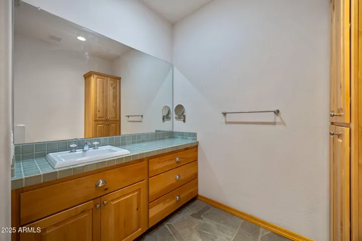 Guest En Suite Bathroom