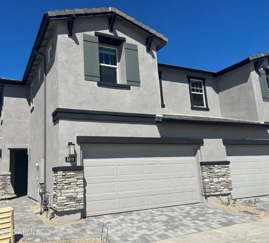 5818 E ZACHARY  Drive, Phoenix, AZ 85054