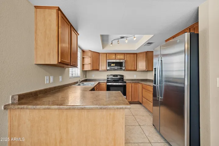 925 S LONGMORE  –, Mesa, AZ 85202