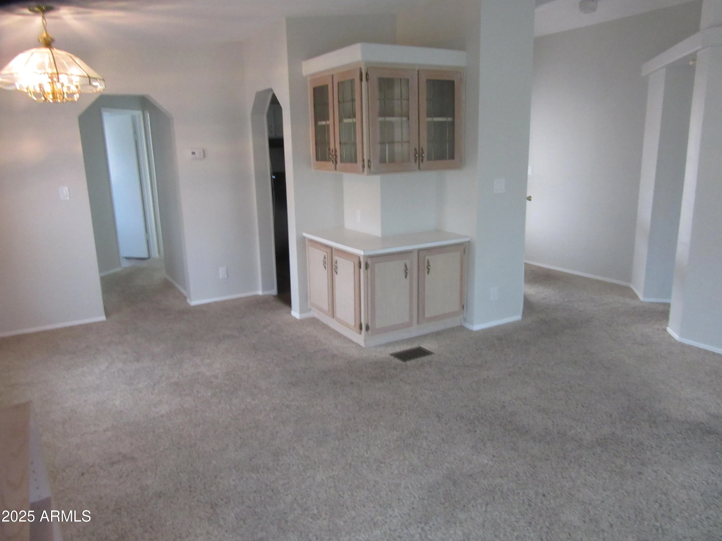 6412 South Oakmont Drive, Chandler, AZ, 85249 — photo 2 of 34