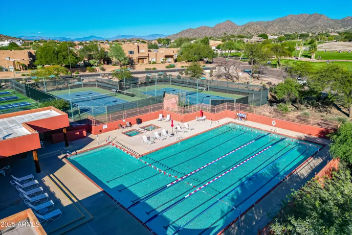 RMR Community Pool-view 4