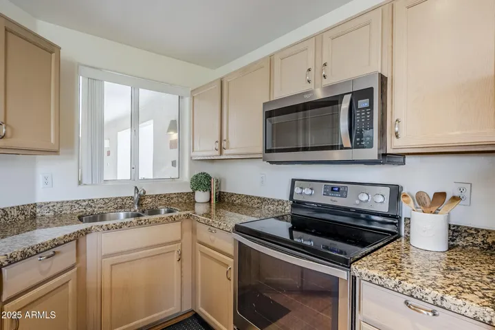 Fully-equipped kitchen