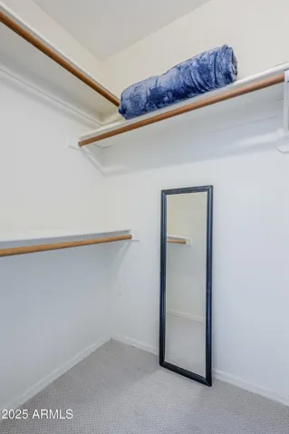 Walk-in closet Bedroom 1