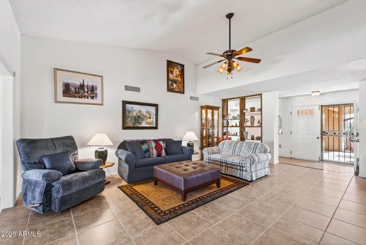 Light and Bright Living Room
