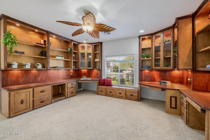 Work from home? Perfect set up for 2 in this room