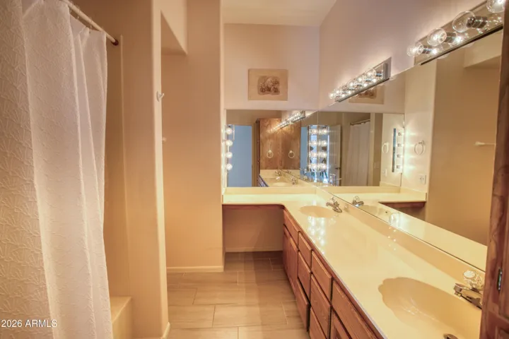 With Dual Vanities