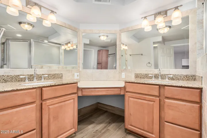 Dual Sinks