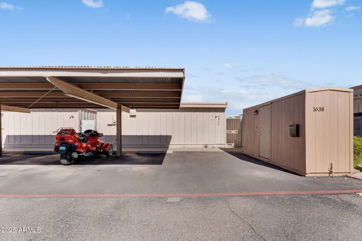 3 Parking Spaces & Storage