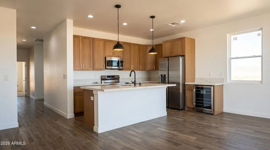 Kitchen appliances AND drink fridge included!