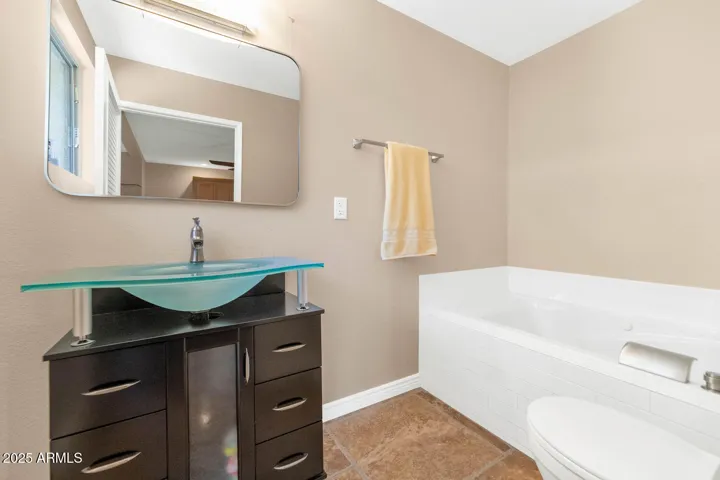 Total of 4 Bathrooms