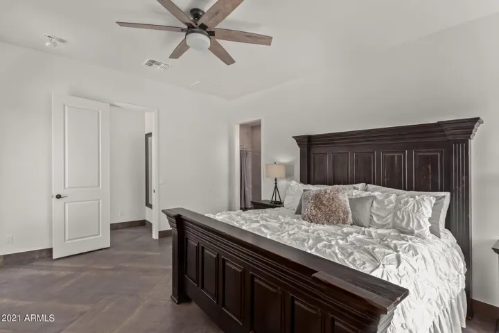 KING BEDROOM, SEP ENTRANCE TO BACKYARD, LARGE BATHROOM, SEATING AREA. BIG TV