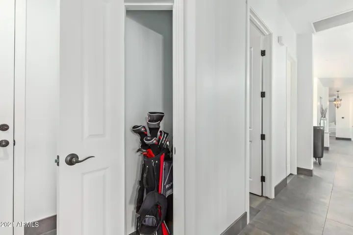 CLUBS AVAILABLE WITH DEPOSIT.